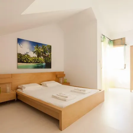 Flh House With Sea View